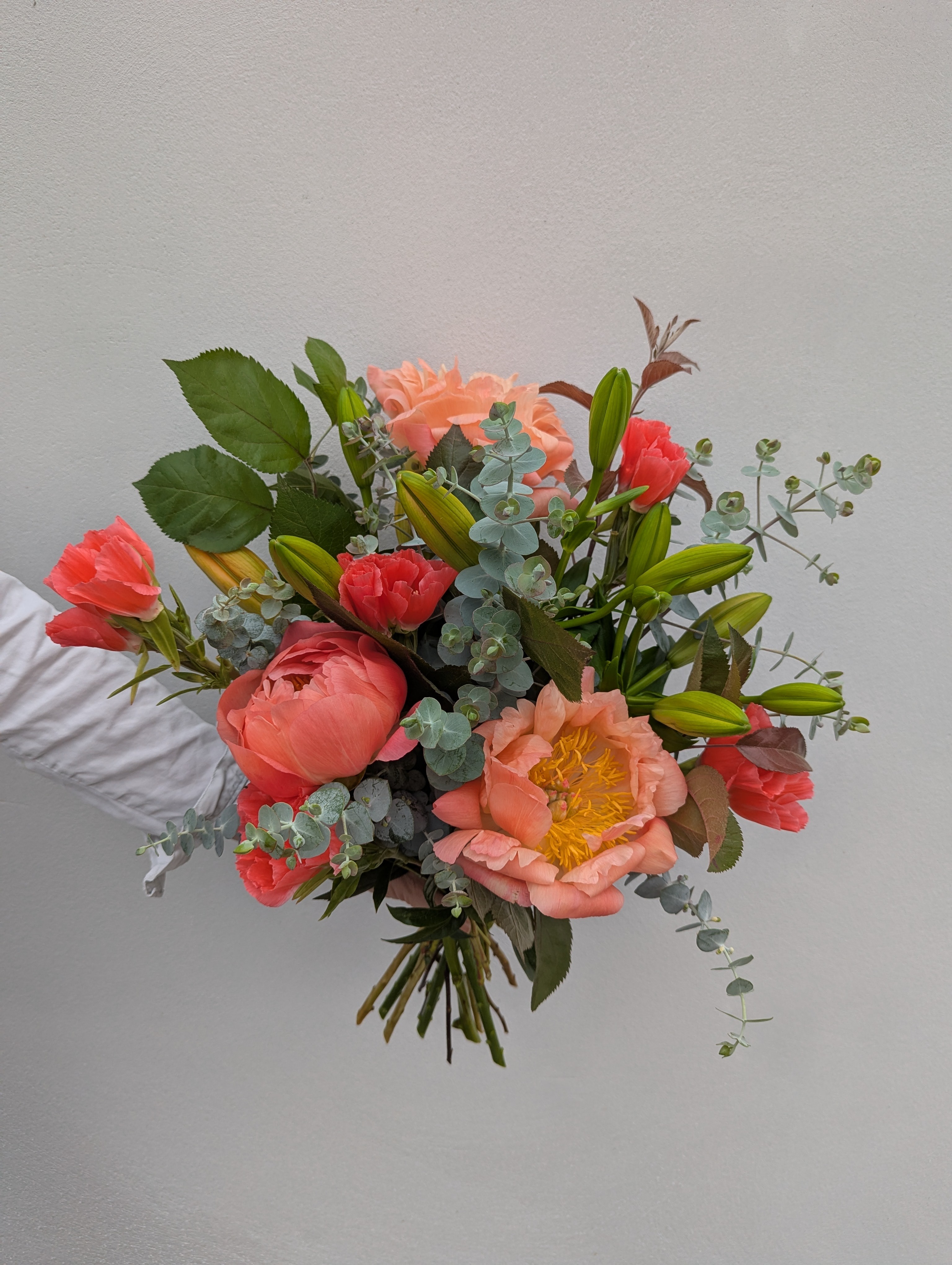 Bouquet d'abonnement La Lunaire, tons corail et pêche