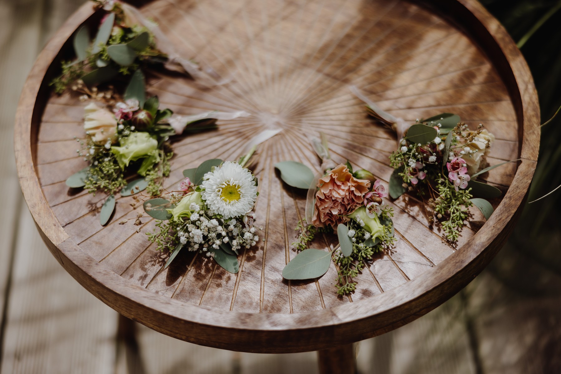 Boutonnières et fleurs de cortège — La Lunaire
